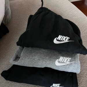 Nike Youth XL jogger sweatpants- gently worn